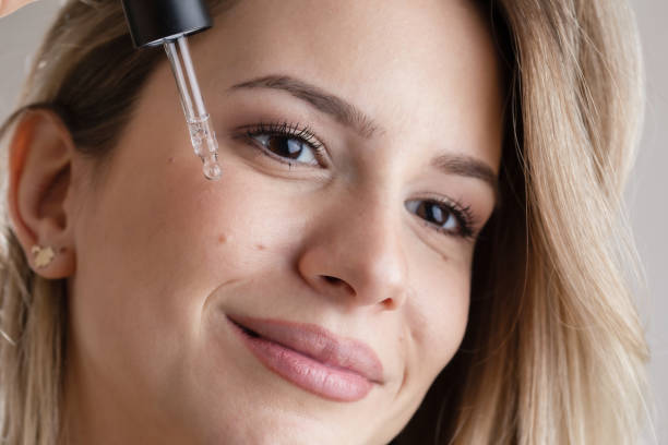 Niacinamide vs Vitamin C: Which Brightener to Choose in 2025?